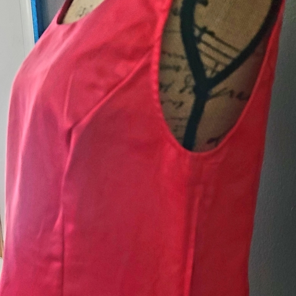 Sag Harbor Red Sleeveless Shirt size 10 with zipper on the side. - Picture 8 of 15